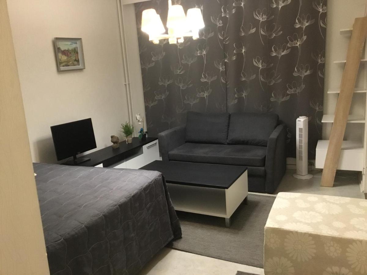 Ferienwohnung Yksio Uudenmaankatu Hyvinkää Exterior foto